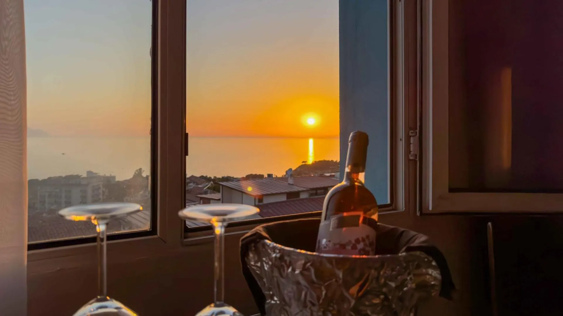 Hotel La Bella Suit Otel Kusadasi
