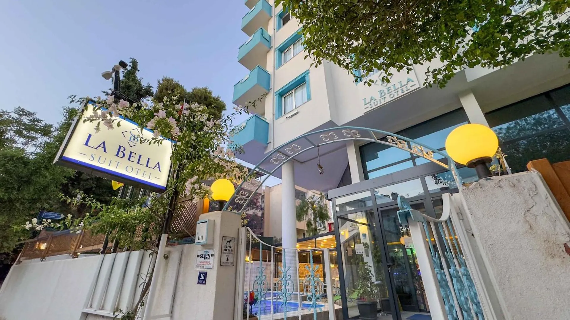 *** Hotell La Bella Suit Otel Kusadası Turkiet